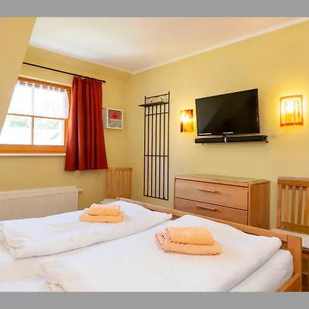 Freesenbruch - Ferienwohnung 4.5 * Zingst